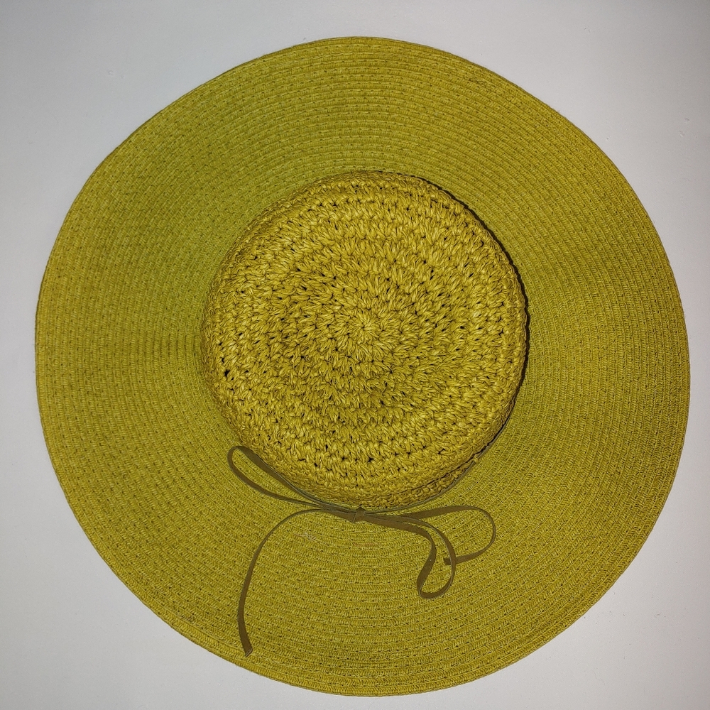 Shade Shack straw hat. - Picture 5 of 10